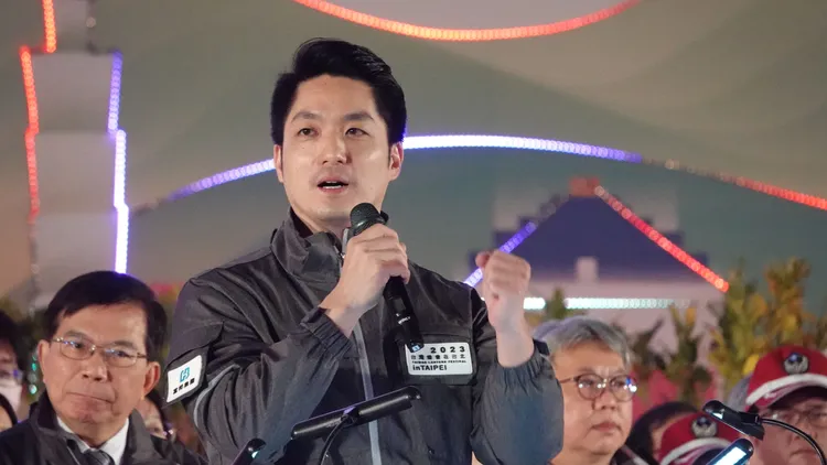 傳出蔣萬安個性謹慎、「忘不了鏡頭」，什麼事都希望親自回應。資料照片