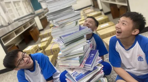 嘉義市國中小家長好開心 市府全額補助教科書費用