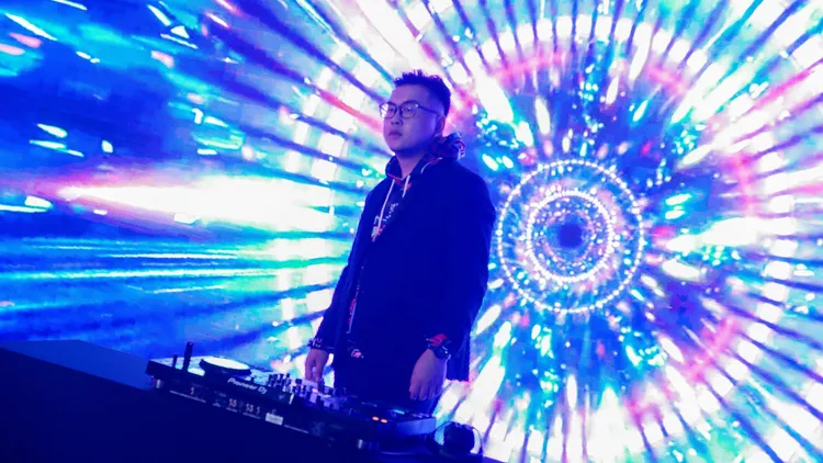 DAPUN身兼多重身分。