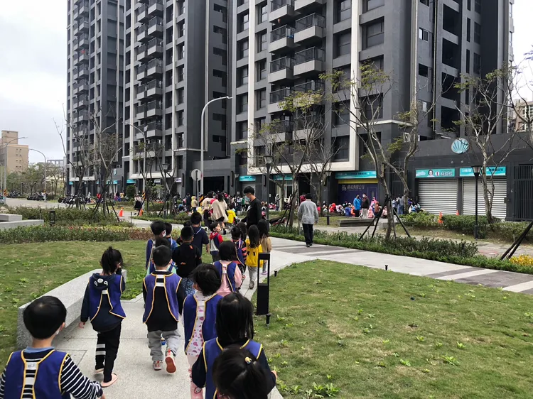 大崁國小疏散師生共640人。新北市教育局提供