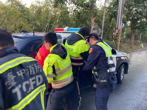 台中民宅清晨火　竟拒消防員救援還推傷！原來他是這身分