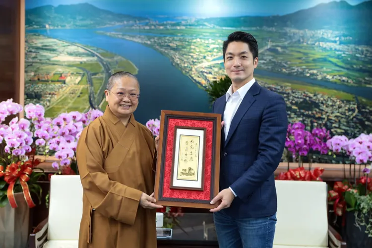 蔣萬安分享，佛光山台北道場住持滿謙法師日前到市府拜會。台北市政府提供