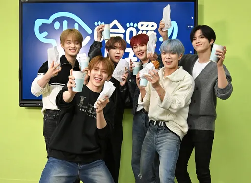 韓團VERIVERY台綜錄影初體驗 期待品嚐美食 毛小孩融化團員心