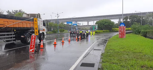 楊梅交流道2月25日上午匝道管制 楊梅警加強228連假交通疏導措施
