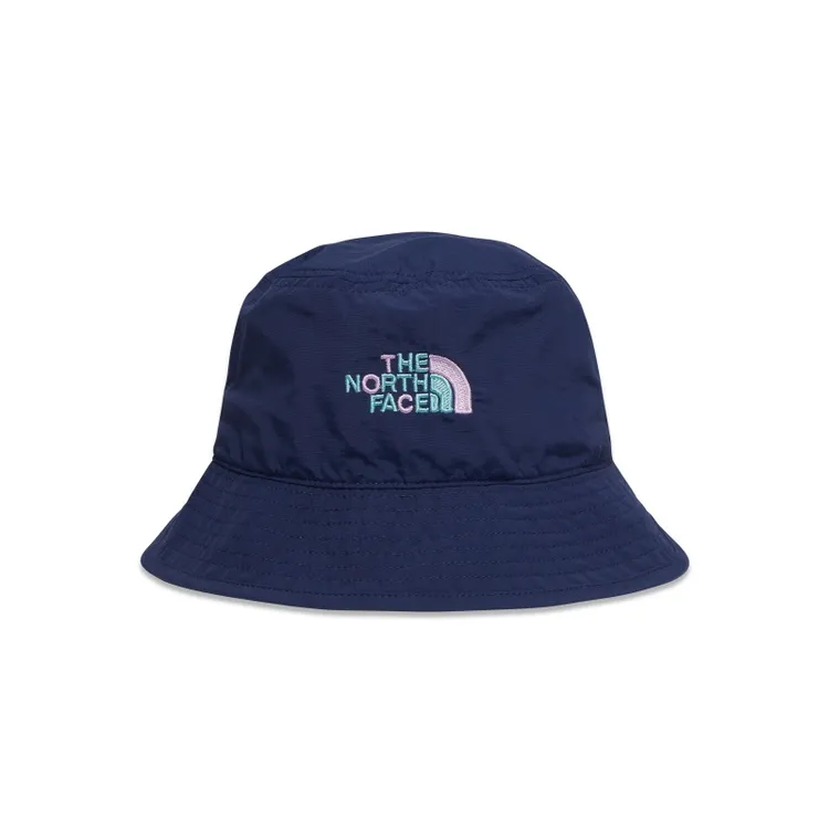 漁夫帽，2380元。品牌提供