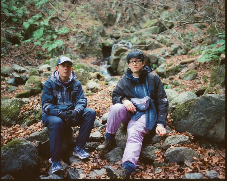 陳冠希（左）邀入他的設計師好友倉石一樹參與The North Face x CLOT聯名系列設計。品牌提供