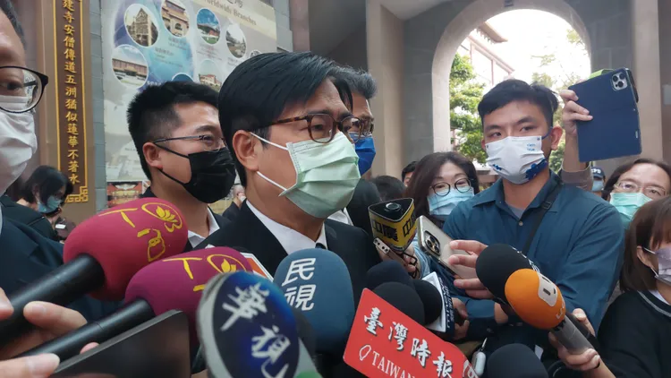 陳其邁指示秘書長成立專案小組，來全力協助處理大師相關的喪葬事宜。凃建豐攝