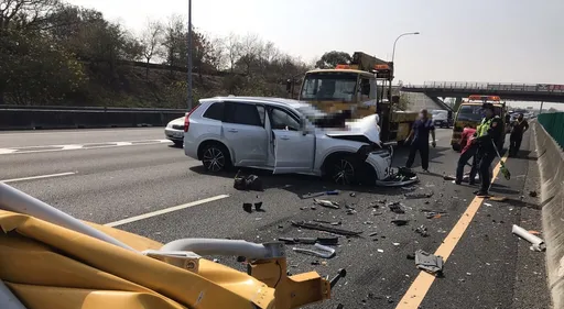 國一北上雲林段車禍5傷　開啟自動駕駛！疑未注意車前狀況釀禍