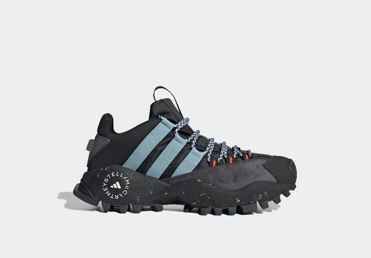 Seeulater戶外運動鞋，6800元。品牌提供