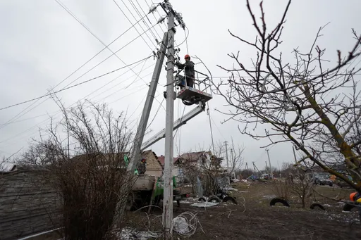 烏克蘭搶修俄攻擊損壞電網 3主要州可望避免停電