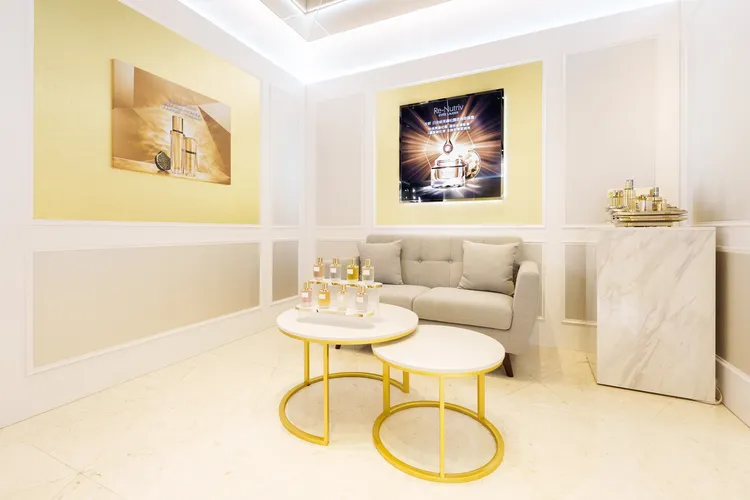 雅詩蘭黛於在新光三越台中中港店的全新白金奢華概念店。品牌提供