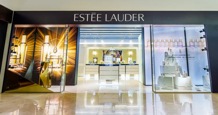 雅詩蘭黛於新光三越台中中港店2樓打造全新白金奢華概念店。品牌提供