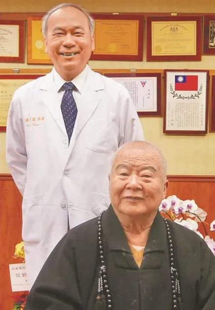 高雄長庚醫院名譽院長陳肇隆是星雲大師醫療小組召集人。讀者提供