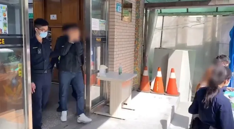 毒品通緝犯遭警方逮捕。翻攝畫面