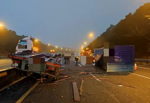 國3台中路段聯結車撞分隔島　衝對向釀4車追撞！回堵2.5小時