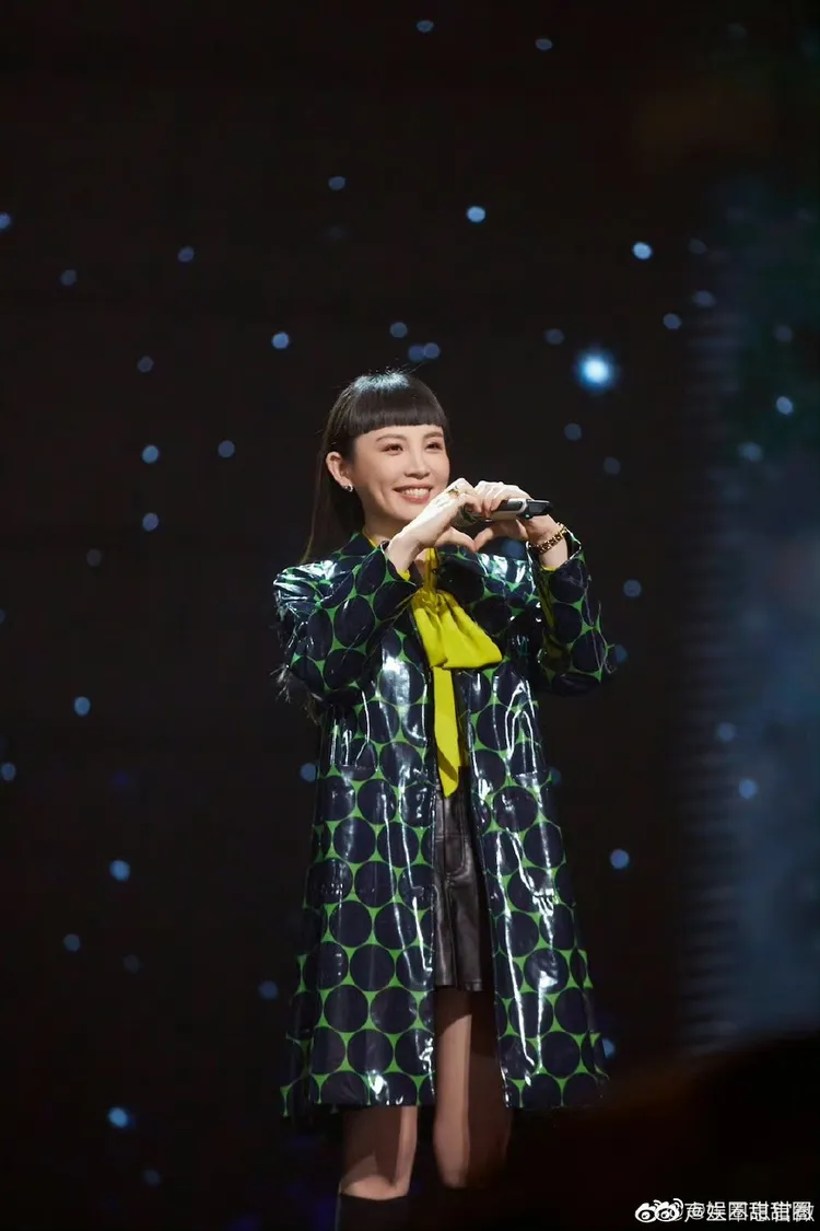 魏如萱的歌藝早受金曲獎肯定。娛圈甜甜圈微博