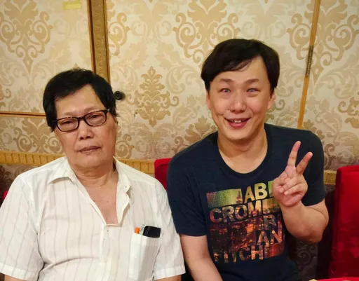 蕭煌奇74歲父肺癌過世　唱完飛奔病榻「握您的手好好道別」