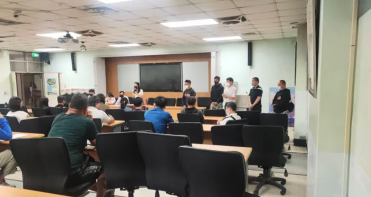 學校昨晚邀廠商、學生家長開會說明，向學生和家長致歉。翻攝畫面