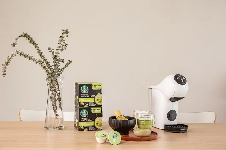 季節限定新品「星巴克抹茶拿鐵膠囊」適用雀巢多趣酷思膠囊咖啡機。業者提供
