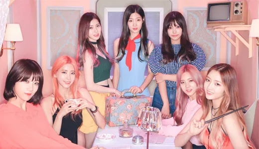 順伊曾是女團「DIA」成員。翻攝DIA臉書