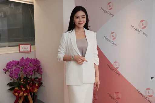 美女主播劉方慈臉書帳號被盜 祭出金牌呼喚大神來救