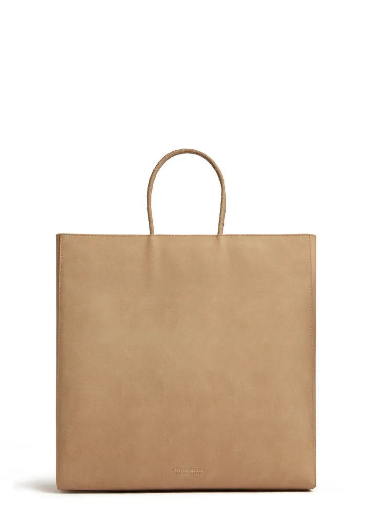 The Browne Bag牛皮手提袋，7萬9400元。品牌提供