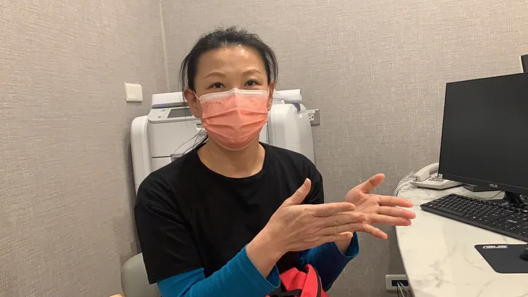 小姐談起意外發生過程，仍心有餘悸。吳慧芬攝