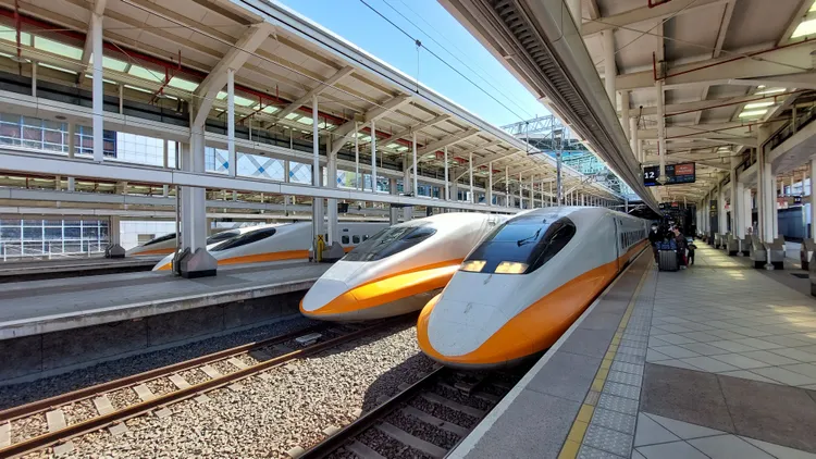 主辦單位在演唱會散場後，設有免費接駁車到高鐵左營站。資料照片