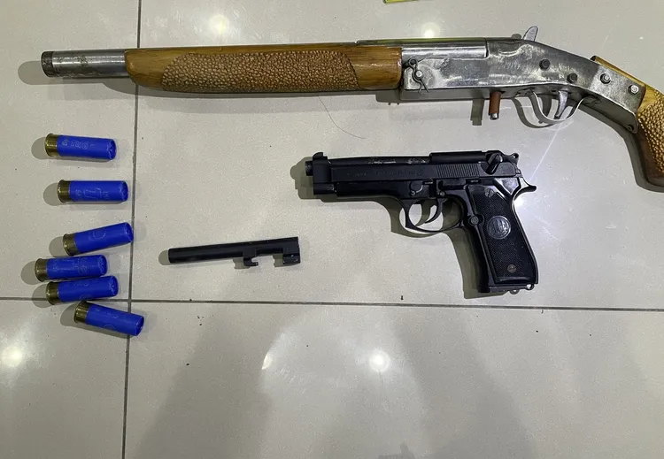 警方在死者住處搜出一批改造槍彈。警方提供