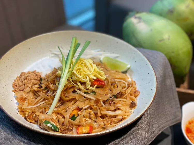 泰式炒河粉，售價220元。曾仲葳攝
