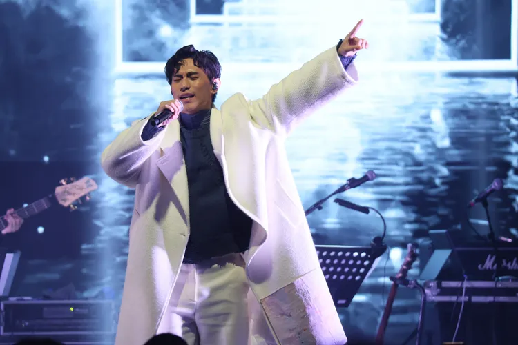 柏霖賣力演出。鄭孟晃攝