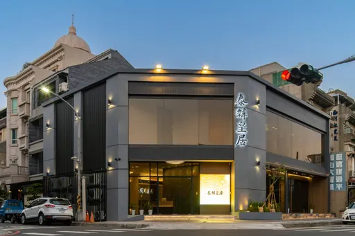 沒看錯! 鳳山新屋5字頭景觀宅成交單坪超過40萬元