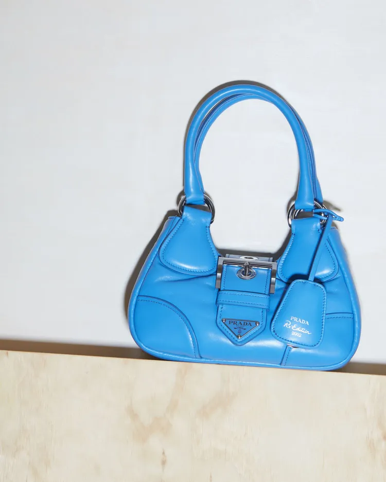 Moon Nappa軟皮革手提肩背包，7萬8000元。品牌提供