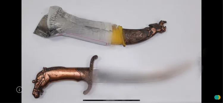 警方起出犯案用的尖刀。三峽警分局提供