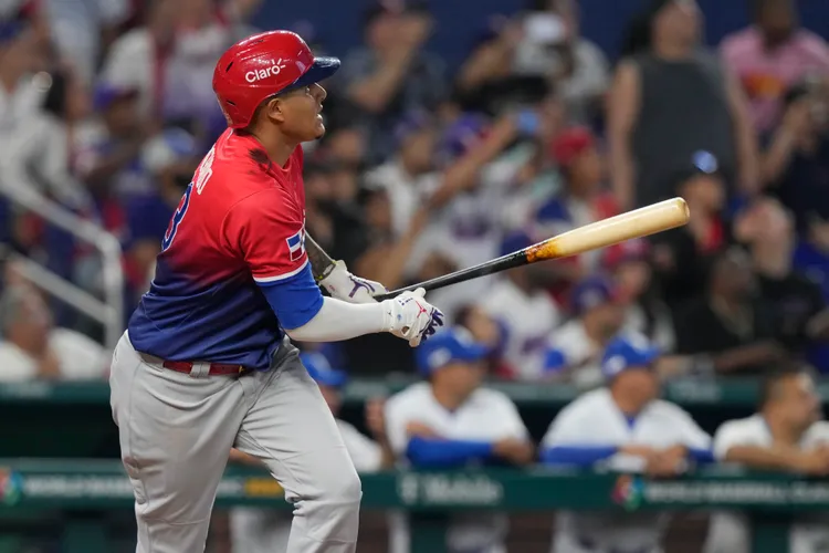 馬恰多(Manny Machado)此役敲出個人經典賽第2轟。美聯社，