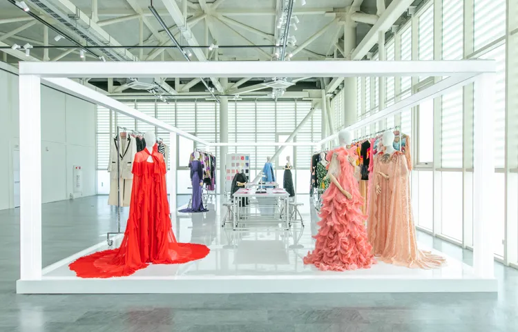 集結52套全球首發頂級訂製服的展區，精采程度更令人駐足許久。品牌提供