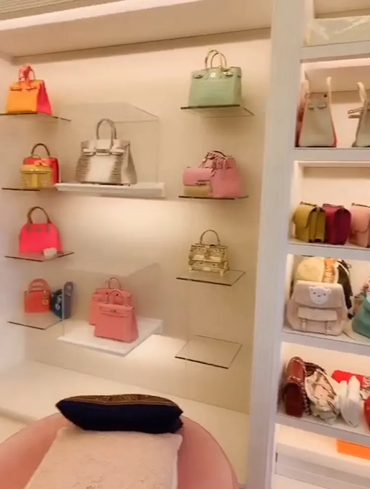 柏金包一整排。引自五姐抖音