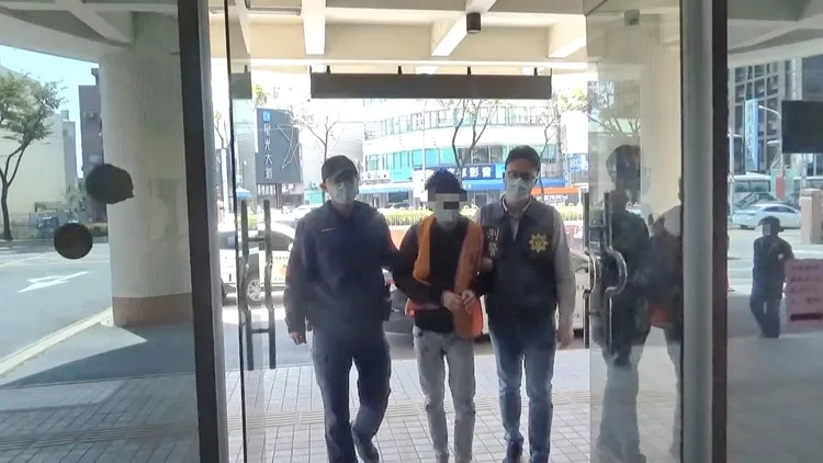 全案依聚眾鬥毆、傷害、竊盜及毒品等嫌法辦。讀者提供