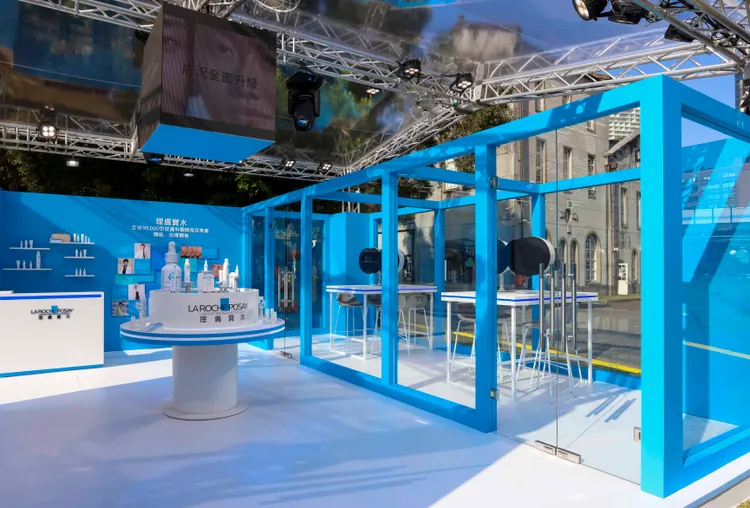 理膚寶水結合發祥地法國溫泉小鎮的水療中心環境，於台北華山文創園區打造出首座「理膚寶水修復水療概念中心」。品牌提供