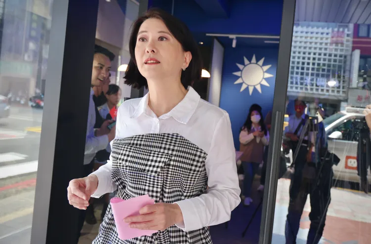 國民黨立委王鴻薇今表示2024是場團隊戰，所以要加倍努力來應戰，她不敢掉以輕心。林林攝