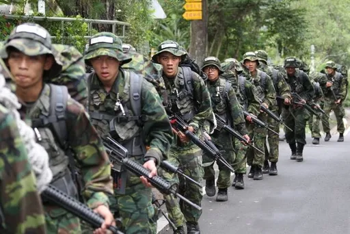 苦苓爆「4個月兵役」內幕:阿兵哥幾乎整天滑手機 班長變保母還要做這種事