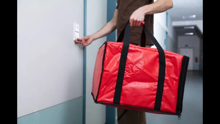 用來裝木乃伊的外送袋。路透社