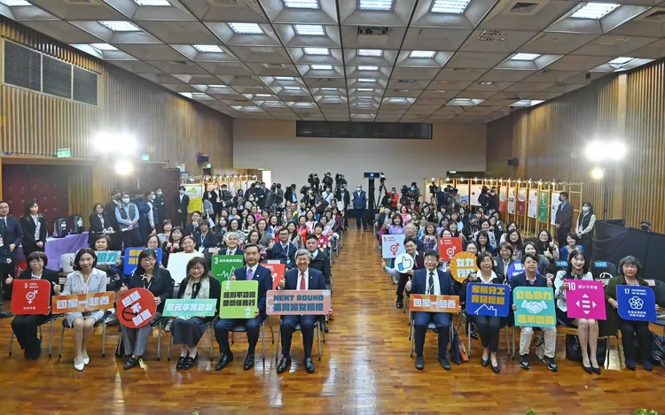 陳建仁出席衛福部舉辦的國際婦女節系列活動起跑記者會。政院提供