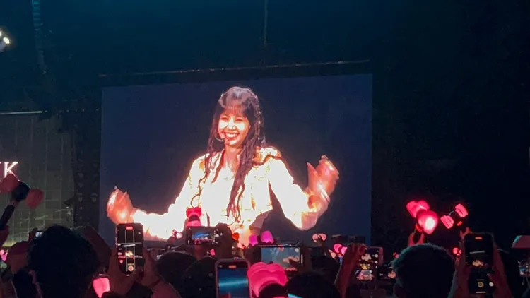 Lisa燦爛大笑。讀者提供