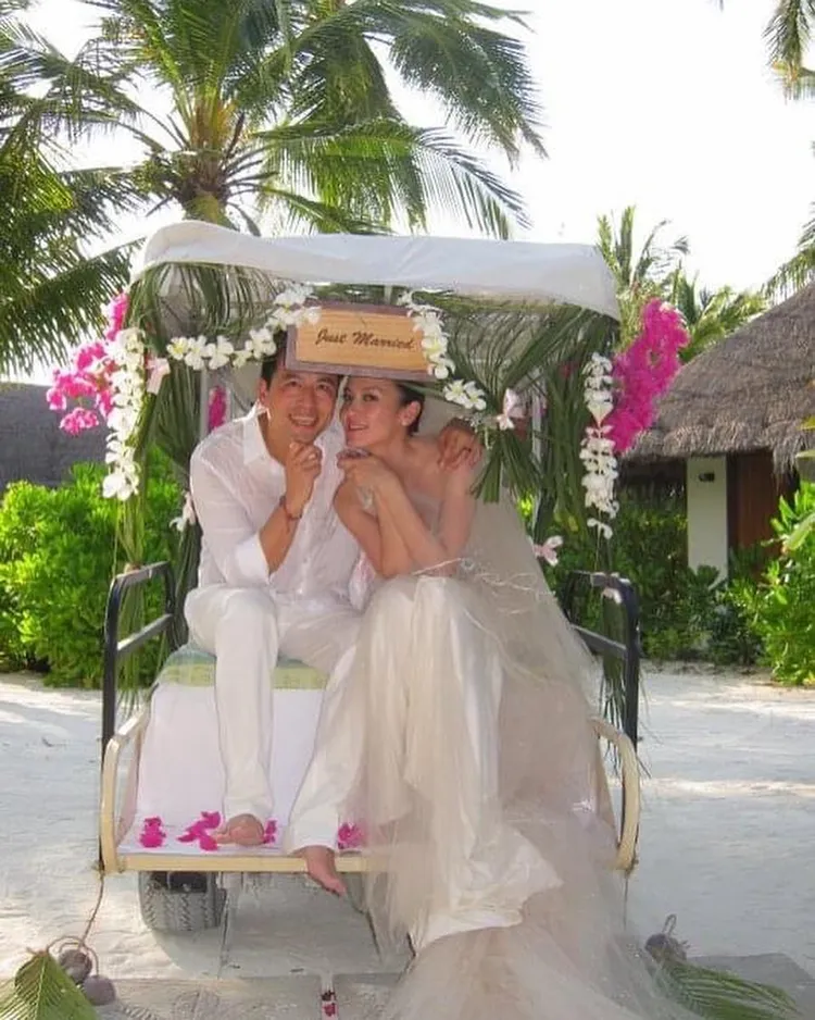 當年的「結婚禮車」很特別。翻攝Chris IG