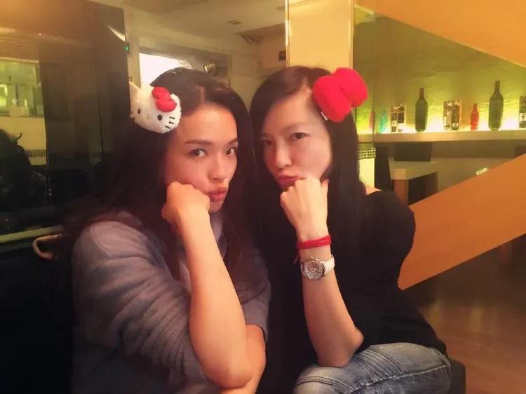 林熙蕾（右）和舒淇一起耍寶。林熙蕾提供