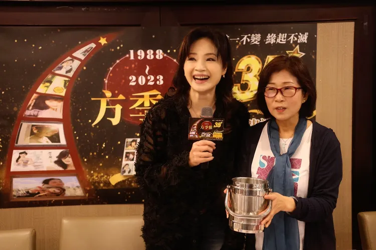 方季惟與粉絲同歡。尙時代文創娛樂提供