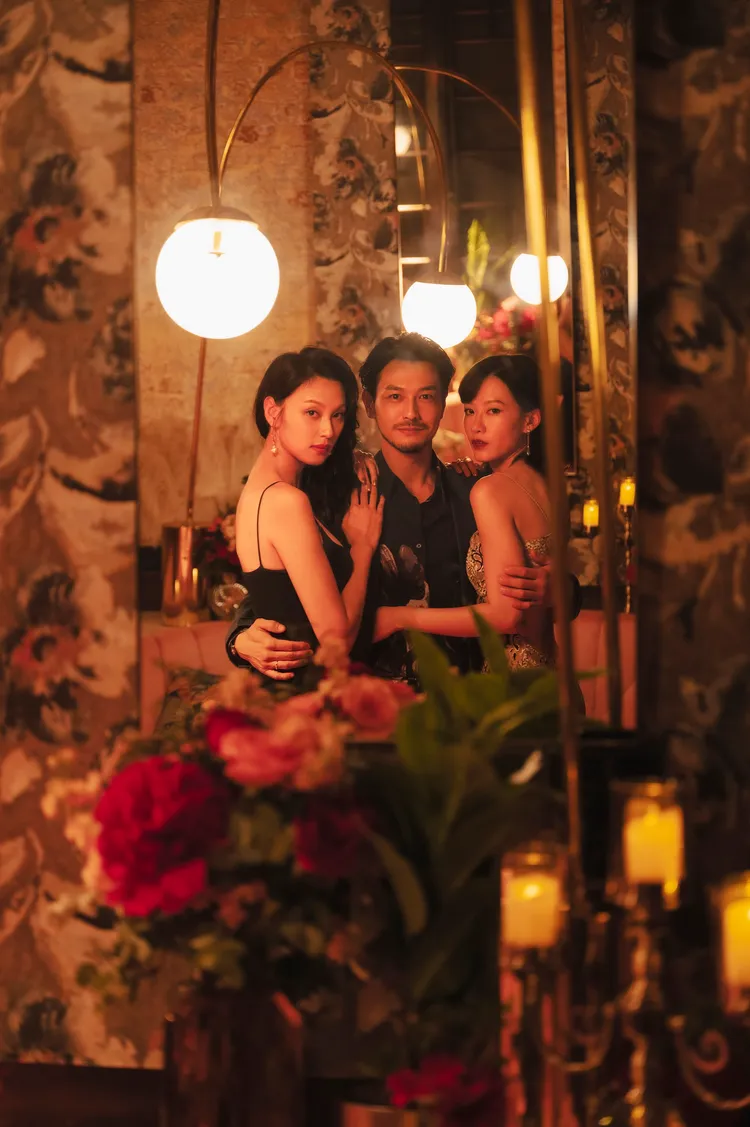 王丹妮（左）和廖子妤為栢天男而反目。華映娛樂提供