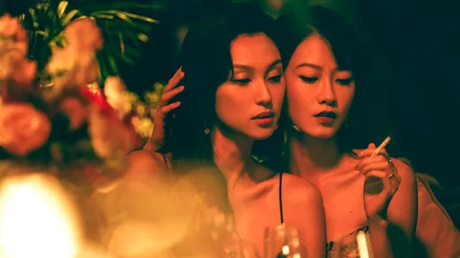 多金港女片場耍特權「大家都讓我」 小梅艷芳爆氣:想掐死她!