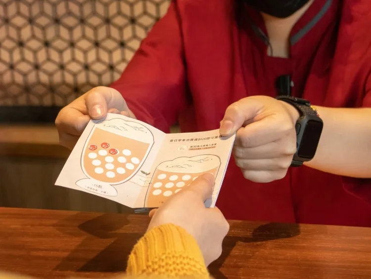 於全台春水堂分店單筆消費滿520元，就可獲得點數。業者提供